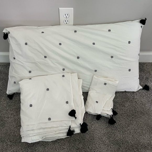 IKEA RAVTOREL King Duvet Set White Black tassel Boho bedding